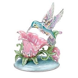 Lena Liu Radiant Gardens Sculptural Porcelain Accent Lamp Radiant Gardens Lamp
Limited edition! A first-ever Lena Liu sculptural hummingbird porcelain accent lamp. 132 simulated gems, genuine platinum, FREE bulb.
Measures 8" H
